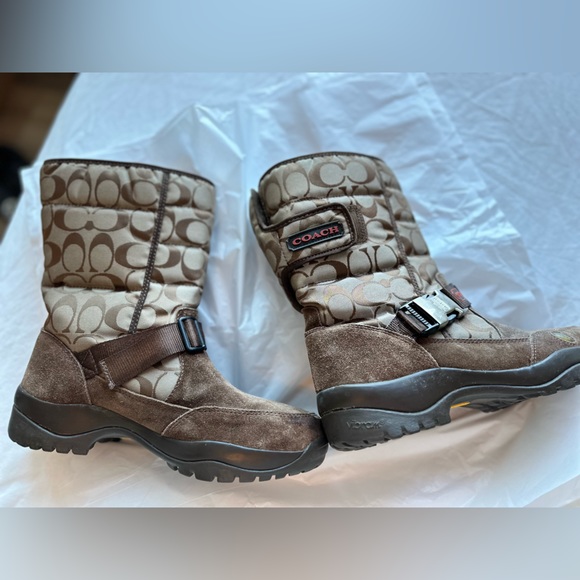 Coach Sandi Boot - Used very good condition. Size 9.5 - Picture 1 of 6